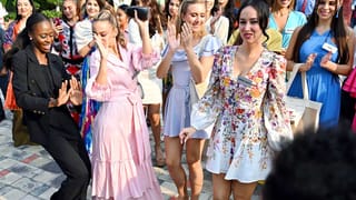 లక్కంటే వీరిదేరా బాబు..ఈ రాశులపై సిరుల వర్షం కురిపించనున్న లక్ష్మీదేవి!