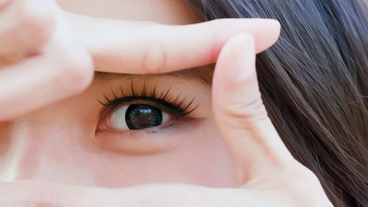 Eye Care Tips: రోజు రోజుకి కంటి చూపు తగ్గుతోందా.. ఉదయమే ఇలా చేసి చూడండి.. కళ్ళ అద్దాలకు గుడ్ బై చెప్పేస్తారు..