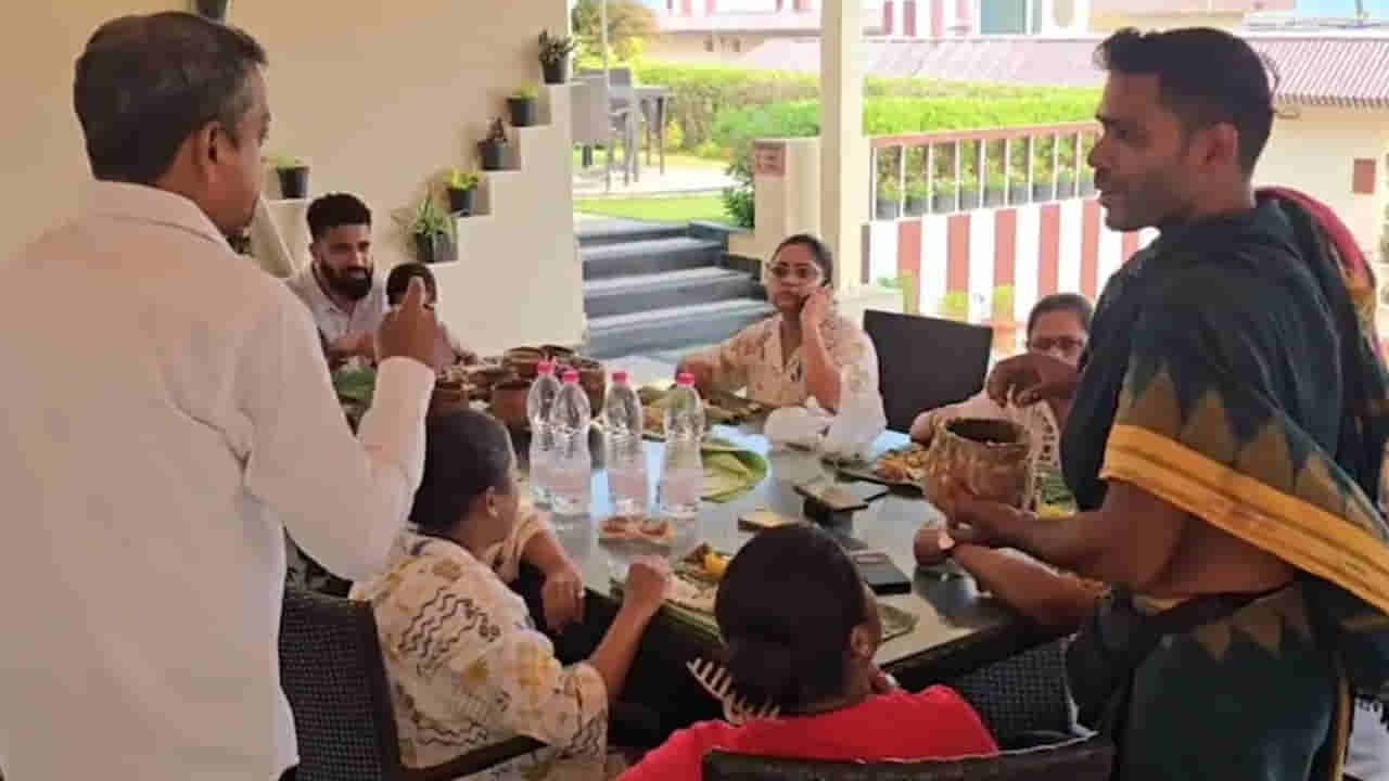 అపచారం.. బీచ్ రిసార్ట్లో పూరి జగన్నాథుడి మహాప్రసాదం! డైనింగ్ టేబుల్పై సర్వ్ చేస్తున్న పూజారి!