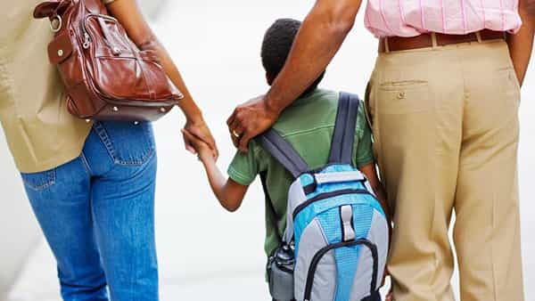 Parenting Tips: ఫస్ట్ టైమ్ స్కూల్ కి వెళ్లే పిల్లలకు ఇవి తప్పకుండా నేర్పించండి..!
