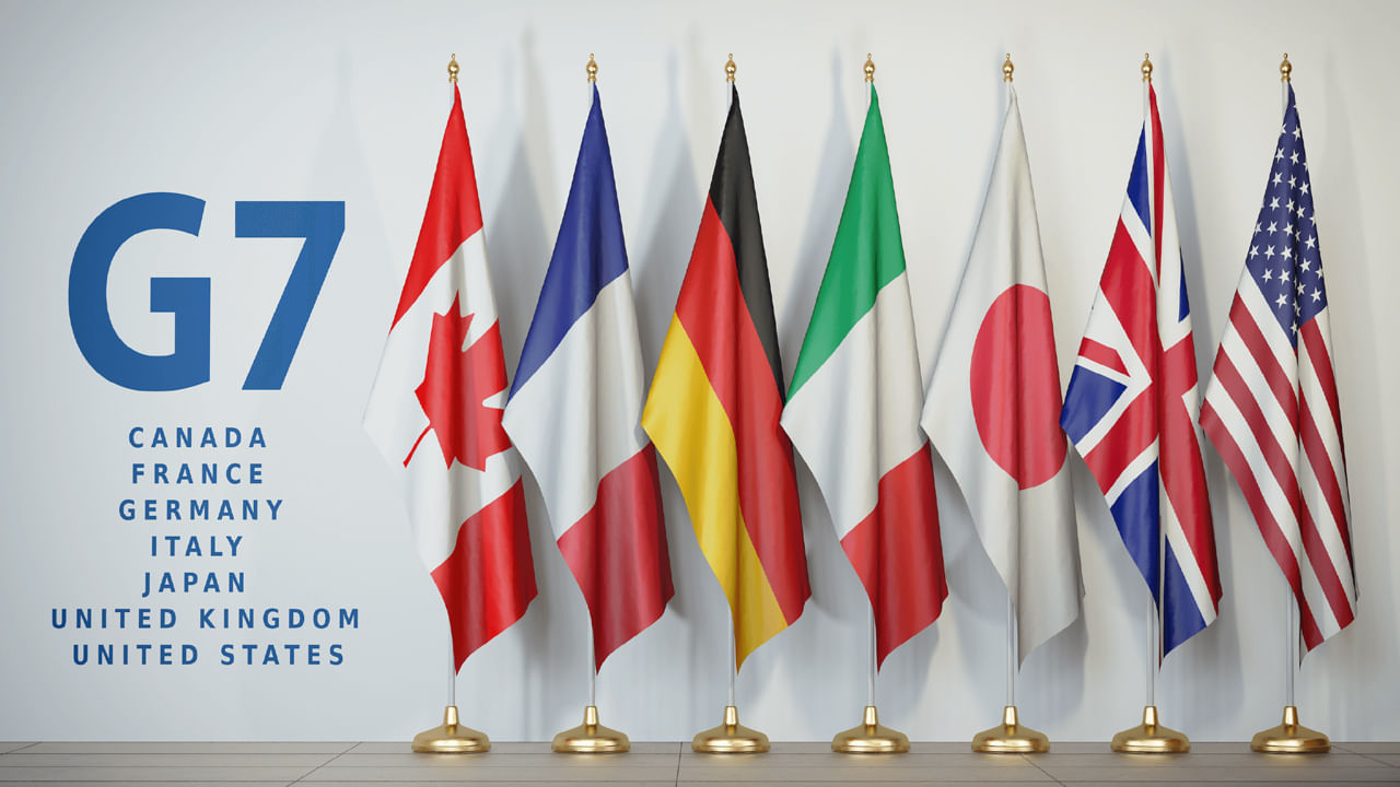 G-7 దేశాలు.. G-7 దేశాల విదేశాంగ మంత్రులు సంయుక్త ప్రకటన విడుదల చేశారు. "మేము, కెనడా, ఫ్రాన్స్, జర్మనీ, ఇటలీ, జపాన్, యునైటెడ్ కింగ్డమ్, యునైటెడ్ స్టేట్స్ G-7 విదేశాంగ మంత్రులు యూరోపియన్ యూనియన్ ఉన్నత ప్రతినిధి ఏప్రిల్ 22న పహల్గామ్లో జరిగిన భయంకరమైన ఉగ్రవాద దాడిని తీవ్రంగా ఖండిస్తున్నాం. భారత్, పాకిస్తాన్ రెండూ సంయమనం పాటించాలని కోరుతున్నాం. మరింత సైనిక తీవ్రత ప్రాంతీయ స్థిరత్వానికి తీవ్రమైన ముప్పు. రెండు వైపులా పౌరుల భద్రత గురించి మేం తీవ్ర ఆందోళన చెందుతున్నాం" అని ఉమ్మడి ప్రకటనలో పేర్కొన్నారు.