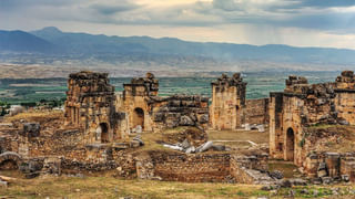 లచ్చలు.. లచ్చలు వస్తాయనుకున్నారు.. తాంత్రికుడు చెప్పినట్టుగా చేశారు.. సీన్ కట్ చేస్తే.!