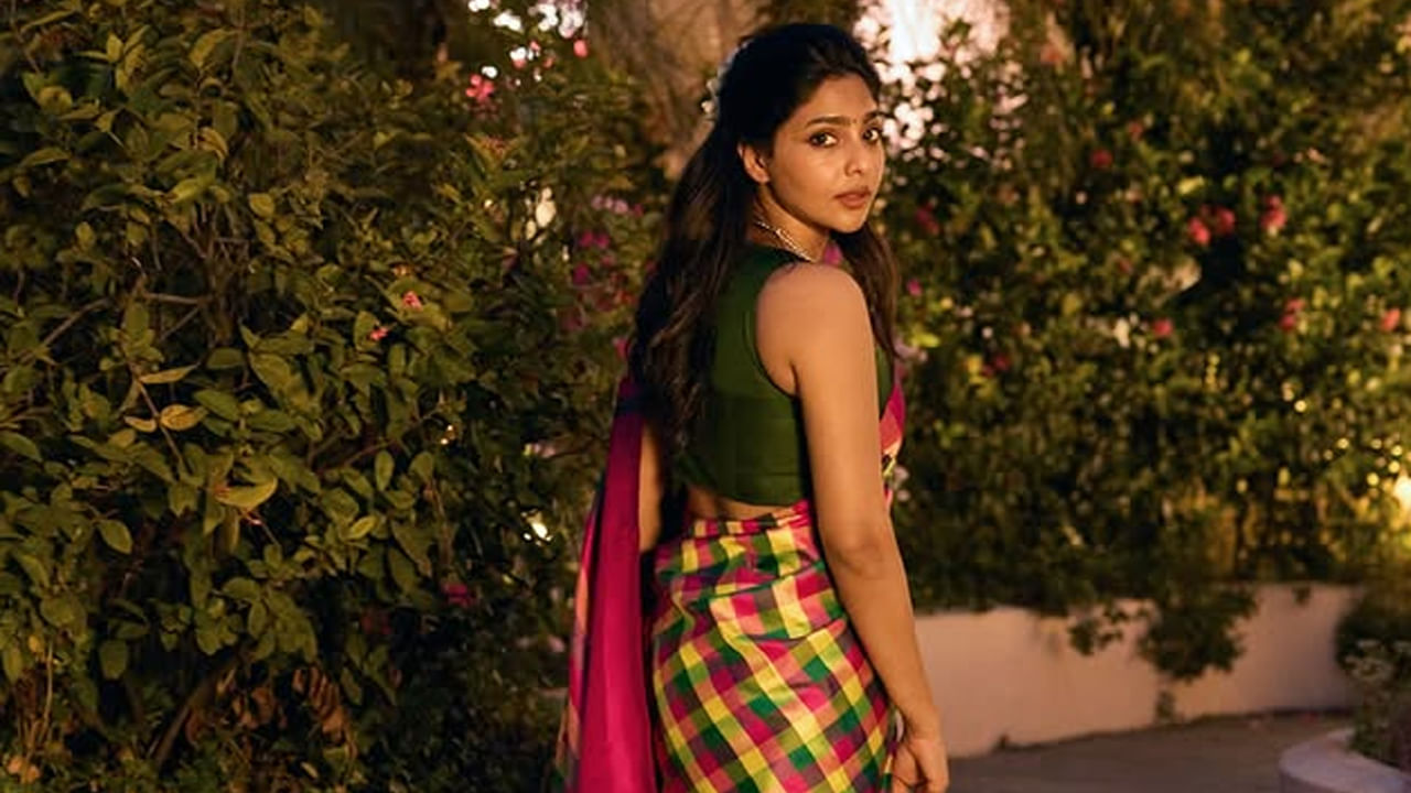 2019లో యాక్షన్ అనే సినిమాతో తొలిసారి తమిళంలో నటించింది. తర్వాత జగమే తంధిరమ్, పుతం పుదు కాళై విదియాధా, గార్గి, కెప్టెన్, పొన్నియిన్ సెల్వన్: పార్ట్ 1 అండ్ పార్ట్ 2 వంటి చిత్రాల్లో నటించింది. ప్రస్తుతం థగ్ లైఫ్ చిత్రంలో నటిస్తుంది.