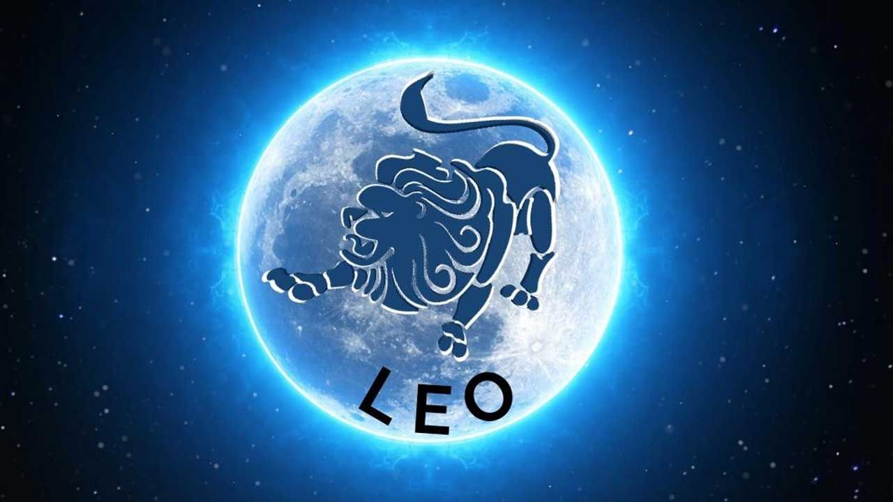 సింహ రాశి : సింహ రాశి అంటే హనుమాన్‌కు చాలా ప్రీతికరమైన రాశి అంటుంటారు. ఈ రాశి వారిపై ఎప్పుడూ హనుమాన్ చల్లని చూపు ఉంటుందంట. ఆంజనేయ స్వామి దీవనల వలన వీరు ఆర్థికంగా ఇబ్బంది పడాల్సిన పరిస్థితే ఎదురు కాదంట. ఆనందంగా, ఆరోగ్యంగా ఉంటారంట.