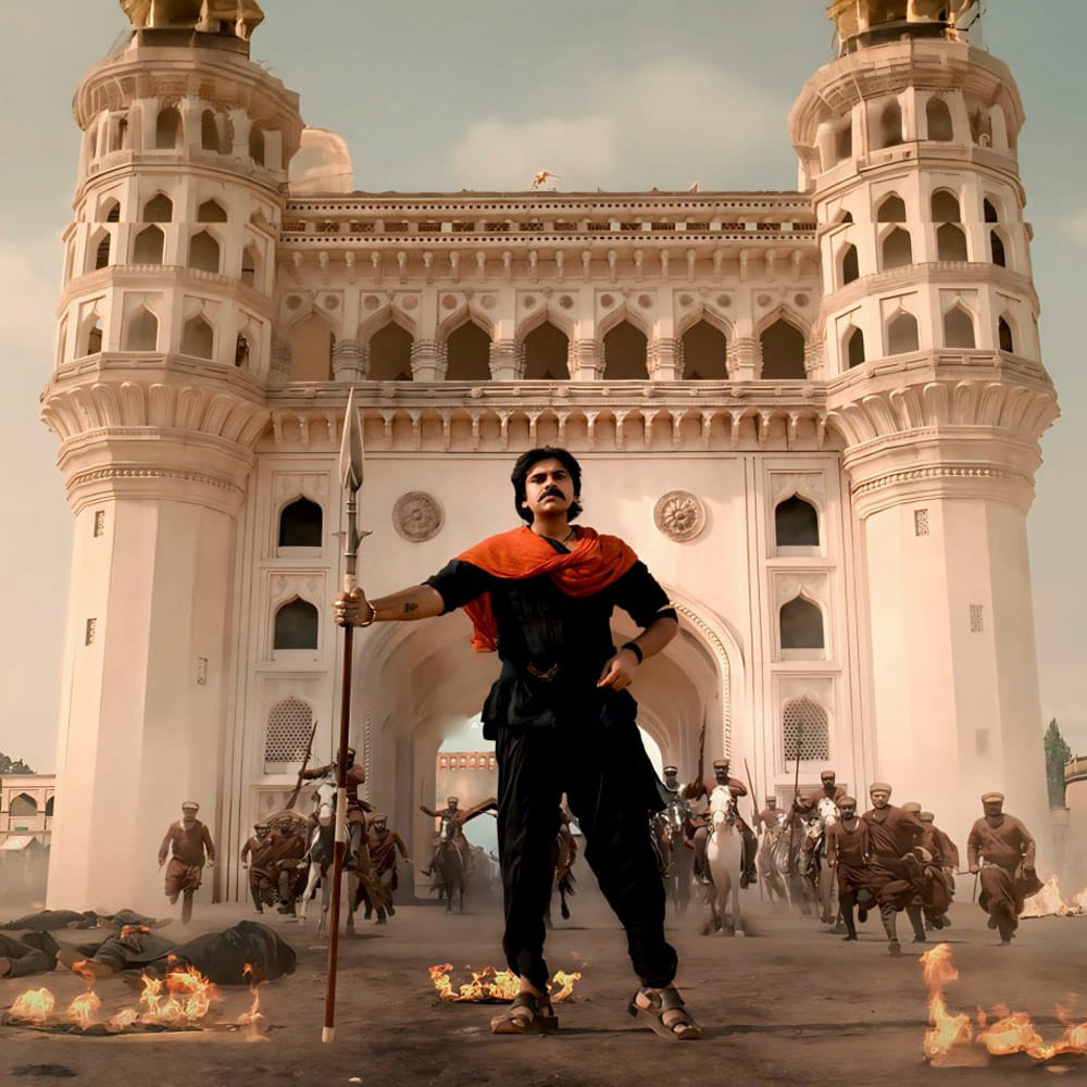 ఇప్పుడు హరి హర వీరమల్లు విషయంలోనూ అలాంటి పరిస్థితే కనిపిస్తోంది. నిన్న మొన్నటి వరకు పెద్దగా సందడి కనిపించకపోయినా... రిలీజ్‌ డేట్‌ లాక్ అయిన తరువాత బజ్‌ పెరుగుతోంది. ప్రతీ అప్‌డేట్‌ టాప్‌లో ట్రెండ్ అవుతోంది. ఈ జోరు చూస్తుంటే కంటెంట్ ఏ మాత్రం కనెక్ట్ అయినా... పవన్‌ రికార్డులు తిరగ రాయటం ఖాయం అంటున్నారు ఫ్యాన్స్‌.