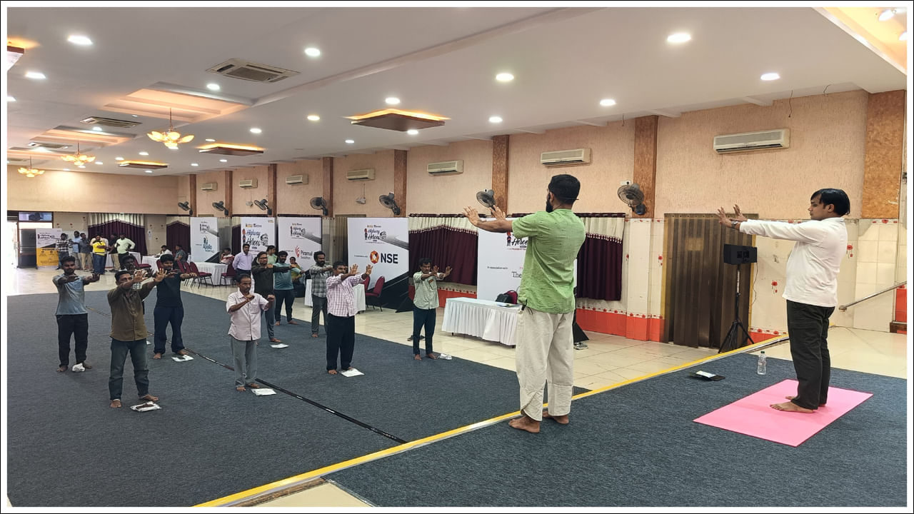 శారీరక దృఢత్వం (అపోలో హాస్పిటల్స్): అపోలో హాస్పిటల్స్ బృందం ఉచిత ఆరోగ్య తనిఖీ శిబిరాన్ని నిర్వహించింది. ఇందులో రక్తపోటు, చక్కెర, కంటి తనిఖీ, శారీరక దృఢత్వ పరీక్ష ఉన్నాయి.