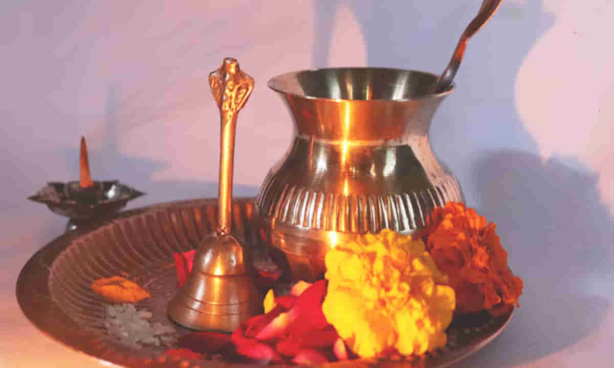 Weekly Worship Guide: వారంలో 7 రోజులు.. ఏ రోజు ఏ దేవుడిని పూజించడం మంచిదో తెలుసా..