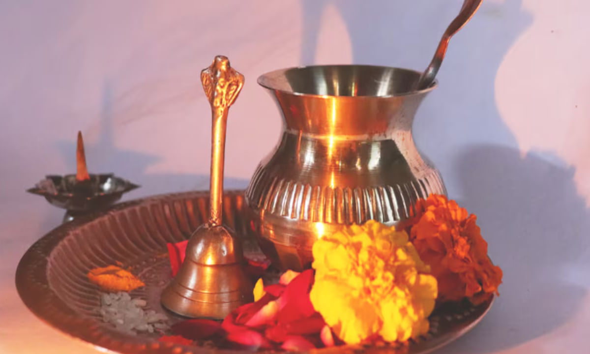 Weekly Worship Guide: వారంలో 7 రోజులు.. ఏ రోజు ఏ దేవుడిని పూజించడం మంచిదో తెలుసా..