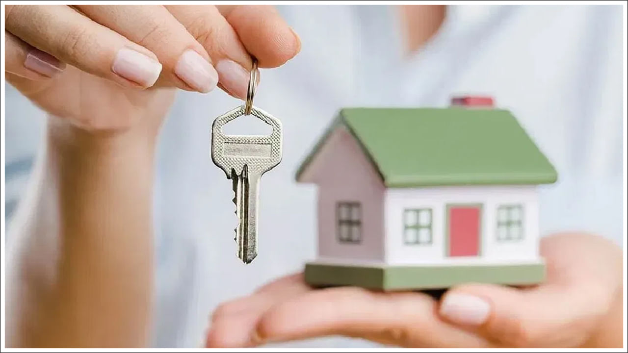 House Buying: మీ భార్య పేరు మీద ఇల్లు కొంటున్నారా? ఇలా రిజిస్టర్ చేసుకోండి.. లక్షల రూపాయలు ఆదా!