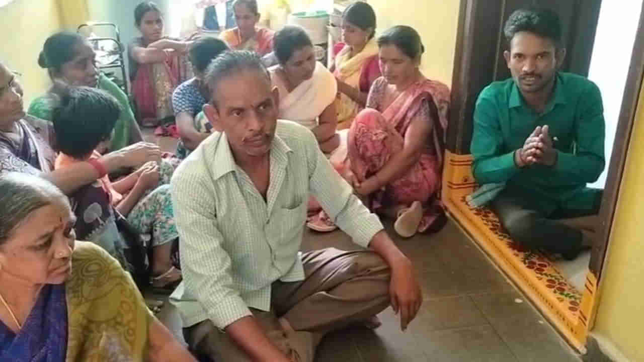 Telangana: ఎంత రిక్వెస్ట్ చేసినా పట్టించుకోవట్లే.. భార్య కాపురానికి రావడం లేదని భర్త ఆందోళన..