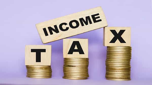ITR: ఐటీఆర్ ఫైల్ చేస్తున్నారా..? ఏ ఫారం ఎంచుకోవాలో తెలుసుకోకపోతే ఇక అంతే..!
