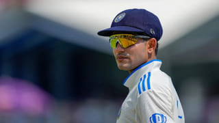 నాడు రాహుల్ కోసం.. నేడు జైస్వాల్ కోసం.. ఈ టీమిండియా బ్రాడ్‌మన్ కెరీర్‌తో ఆటాడేసుకున్న బీసీసీఐ.. కట్‌చేస్తే