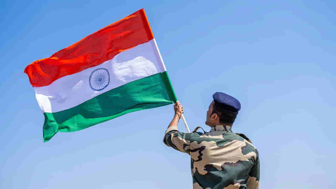 ఆపరేషన్ సింధూర్‌కు అండగా కదులుతున్న యావత్ భారతావని.. సైన్యానికి ఉడతాభక్తిగా సాయం!