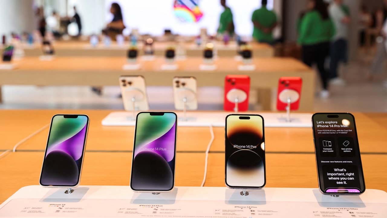 iPhone: భారత్లో ఐఫోన్ల తయారీ..14 బిలియన్ డాలర్ల ఫోన్ల దిగుమతికి ఆపిల్ కీలక ప్రణాళిక!