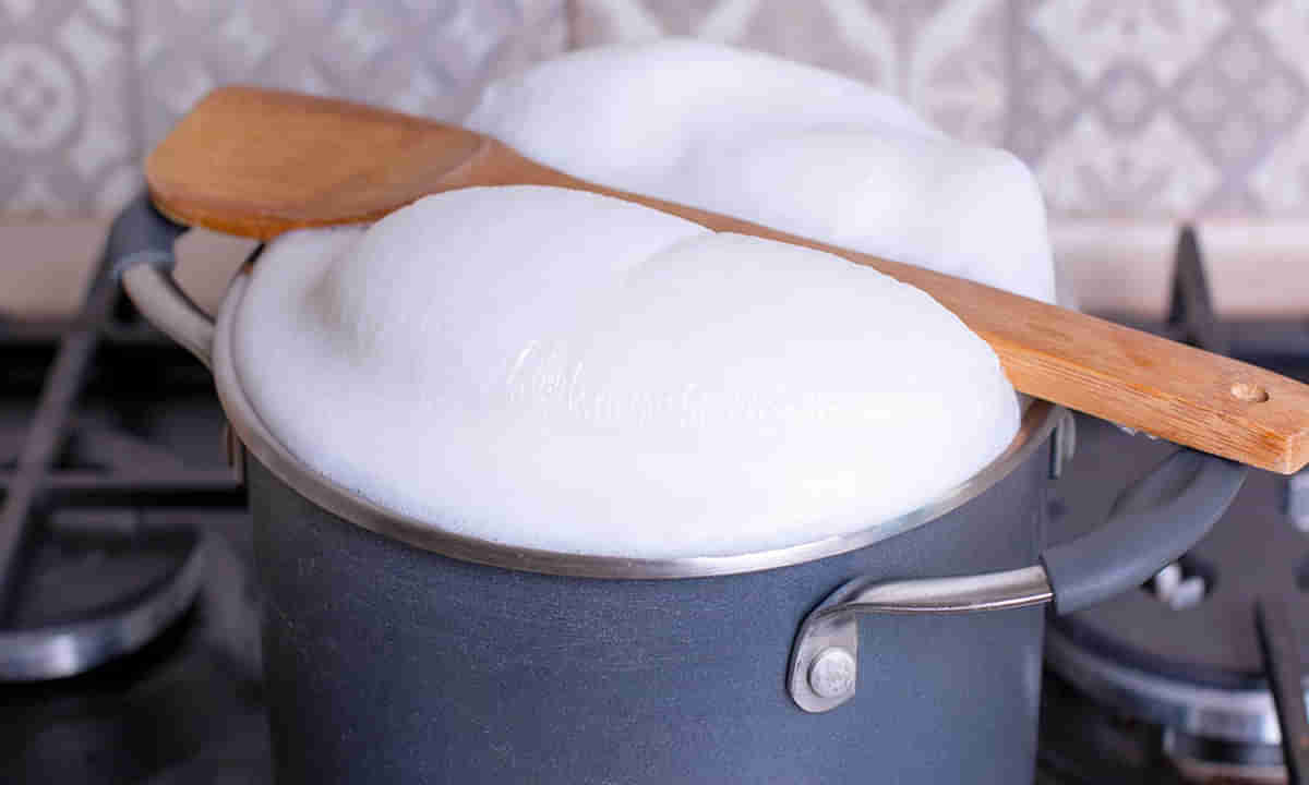 మీరూ ప్యాకెట్ పాలను రోజులో మళ్లీ మళ్లీ వేడి చేస్తున్నారా? ఇలా చేస్తే ఏమవుతుందో తెలుసా..