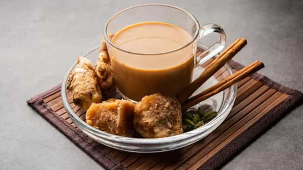 Jaggery Tea : వర్షాకాలంలో బెల్లం టీ తాగితే ఇన్ని లాభాలా ? తప్పక ట్రై చేయండి..
