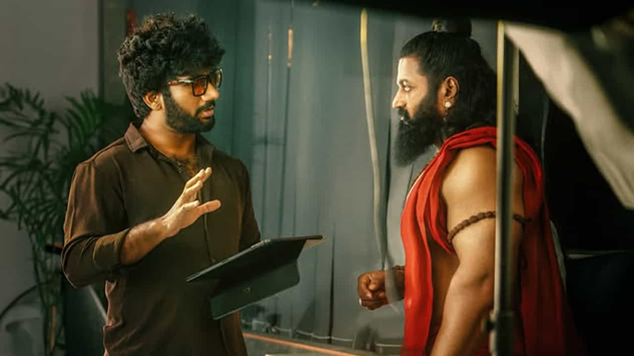 మన దగ్గర హనుమాన్ సమయంలోనే ఇంటర్నేషనల్ లాంగ్వేజెస్ గురించి ప్రస్తావించారు ప్రశాంత్ వర్మ. అప్పుడు కుదరని పనిని జై హనుమాన్తో ట్రాక్లో పెట్టాలని ప్రయత్నిస్తున్నారు.