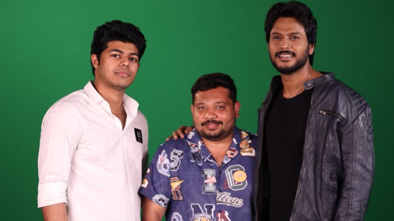 ఫైనల్‌గా ఆ సస్పెన్స్‌కు ఫుల్‌స్టాప్‌ పెట్టేశారు జాసన్‌. తన డెబ్యూ మూవీ వర్క్‌ శరవేగంగా జరుగుతున్నట్టుగా క్లారిటీ ఇచ్చారు. హీరో సందీప్‌ కిషన్ పుట్టిన రోజు సందర్భంగా రిలీజ్ చేసిన మేకింగ్ వీడియో విజయ్‌ అభిమానుల్లోనూ జోష్ నిపింది.