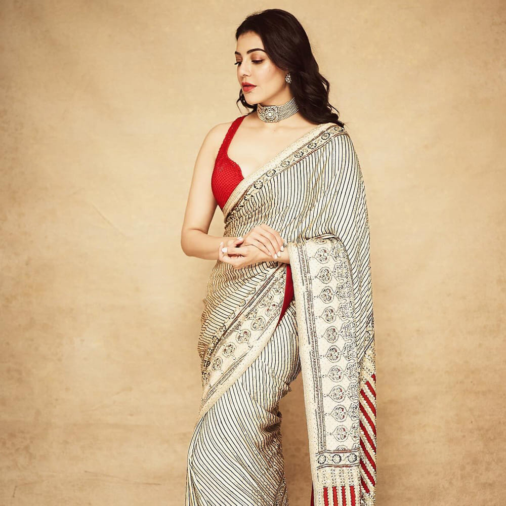 స్క్రీన్‌ మీద వారిద్దరితో పాటు మోస్ట్ ఆఫ్‌ ది ఫ్రేమ్స్ లో సందడి చేశారు కాజల్‌. బాలయ్య జోడీగా భగవంత్‌ కేసరి సక్సెస్‌ని షేర్‌ చేసుకున్నారు కాజల్‌. ఇండియన్‌2లోనూ యాక్ట్ చేశారు కాజల్‌. కాకపోతే థర్డ్ పార్ట్ కోసం కాజల్‌ పోర్షన్‌ దాచేశారు శంకర్‌. లేకుంటే రకుల్‌తో కలిసి కనిపించేవారే... 