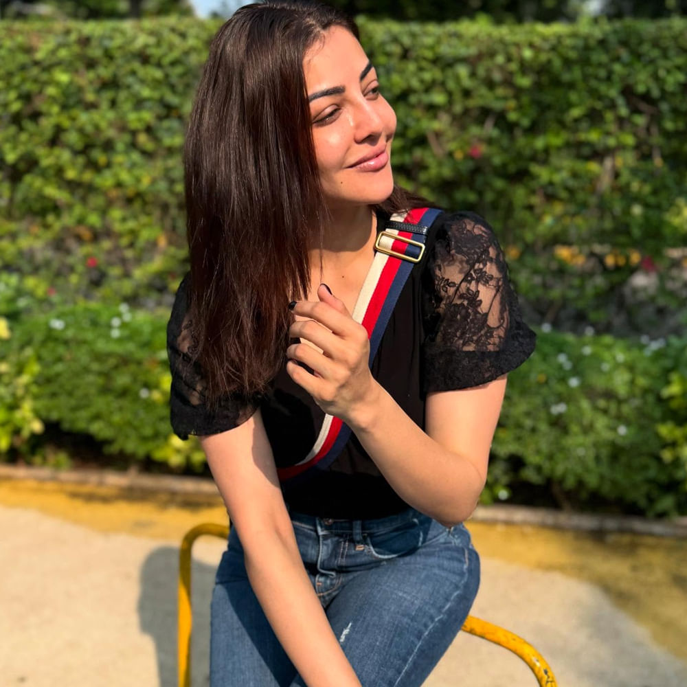 అయితే మునుపటిలా కాజల్ జోరు చూపించలేకపోతుంది. సెకండ్ ఇన్నింగ్స్ లో కాజల్ సినిమాల స్పీడ్ తగ్గిందనే చెప్పాలి. ప్రస్తుతం ఈ బ్యూటీ కొత్త ప్రాజెక్ట్స్ ఏమీ అనౌన్స్ చేయలేదు. దాంతో కాజల్ ను లైట్ తీసుకున్నారా అంటూ ఫాన్స్ అనుమానం వ్యక్తం చేస్తున్నారు.