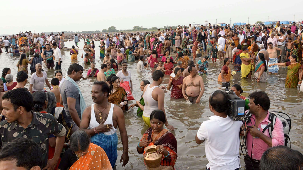 Saraswathi Pushkaralu: నేటితో ముగియనున్న కాళేశ్వరం పుష్కరాలు.. భారీగా పోటెత్తిన భక్తులు!