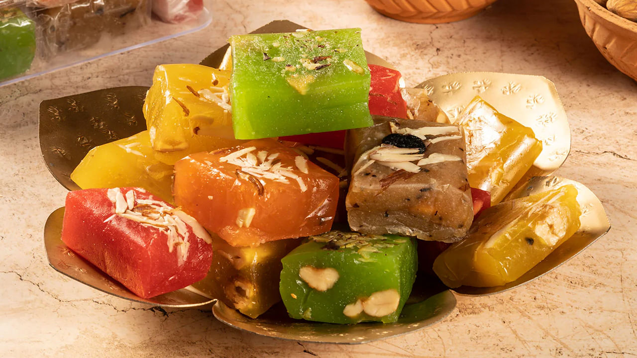 Karachi Halwa: పేరులో పాకిస్తాన్.. రుచిలో హిందూస్తాన్.. కరాచీ హల్వా మన దేశంలో ఎలా అడుగు పెట్టిందో తెలుసా..