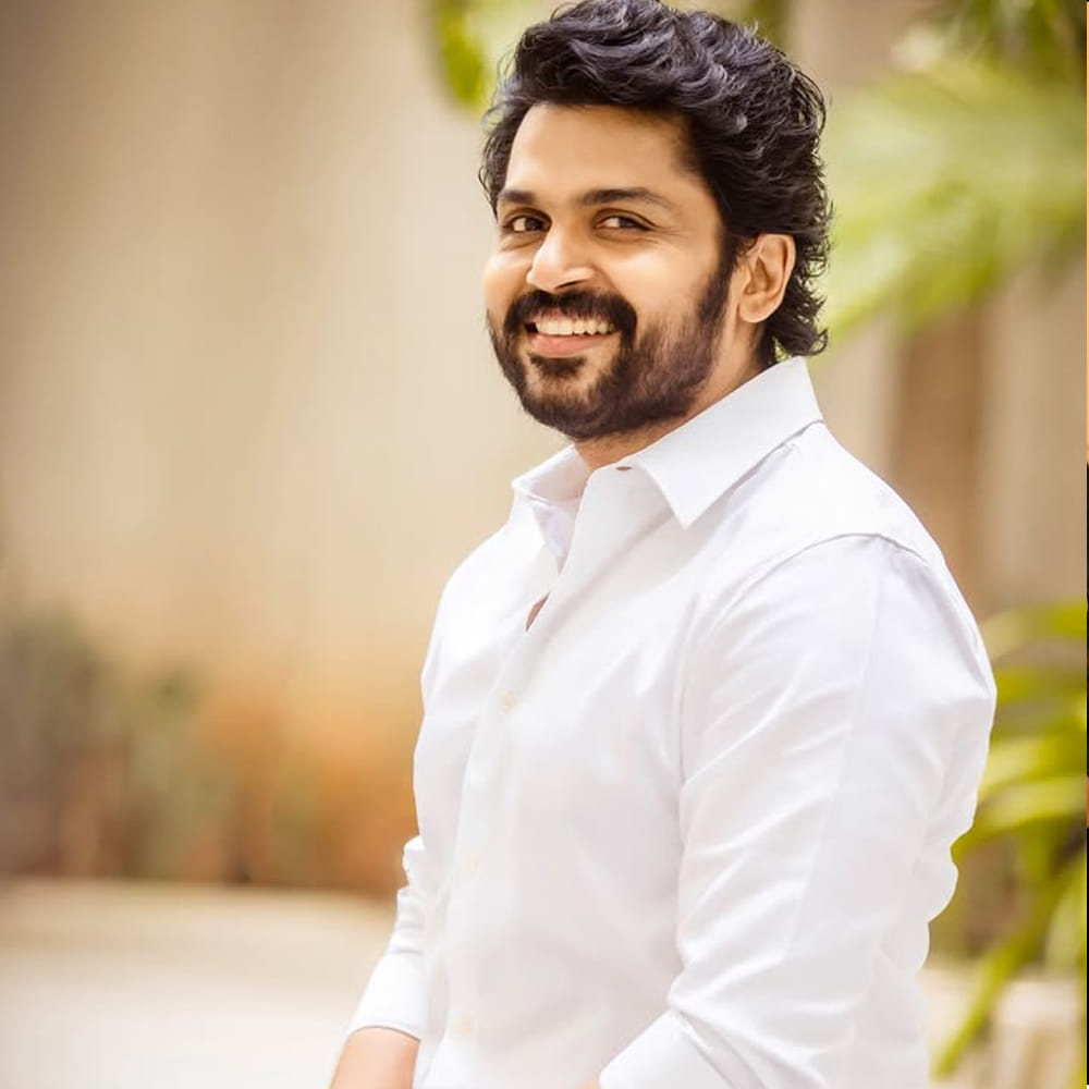 తమిళ హీరో కార్తి క్రేజ్ గురించి చెప్పక్కర్లేదు. ఇప్పటివరకు తమిళంతోపాటు తెలుగులో వరుస సినిమాల్లో నటించి మంచి గుర్తింపు తెచ్చుకున్నాడు. అయితే హిందీలో మాత్రం ఎన్నో సినిమాలను రిజెక్ట్ చేశారు. తాను తమిళ చిత్ర పరిశ్రమలోనే ఉండాలని కోరుకుంటున్నానని ఆయన అన్నారు. తమిళంలో తనకు వైవిధ్యమైన పాత్రలు, కథలను ఎంచుకోవడానికి ఎక్కువ అవకాశాలు ఉన్నాయని అన్నారు. 