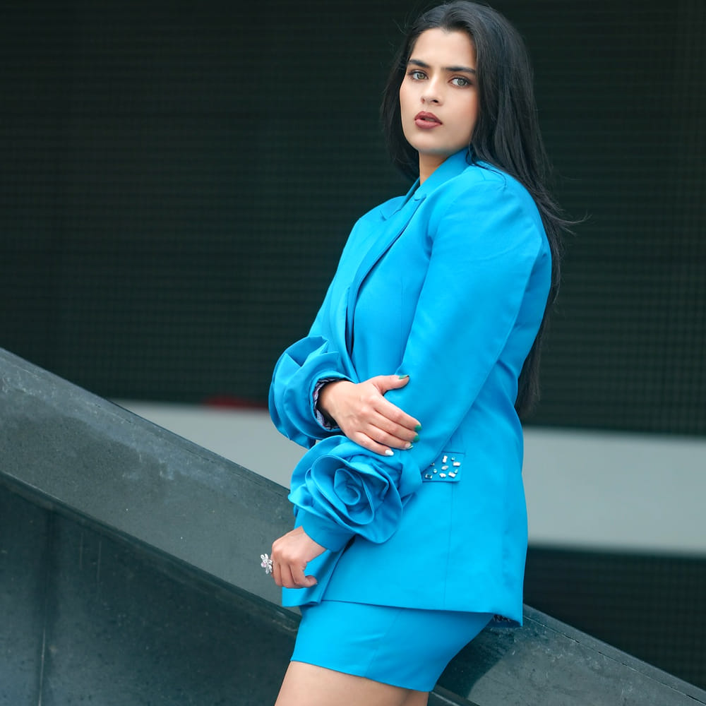 బలగం సినిమా ఎంత పెద్ద విజయం సాధించిందో ప్రత్యేకంగా చెప్పాల్సిన అవసరం లేదు. కానీ ఆతర్వాత ఆమె హీరోయిన్ గా చేసిన ఉస్తాద్ సినిమా డిజాస్టర్ అయ్యింది. శ్రీ సింహ హీరోగా నటించిన ఈ సినిమా తర్వాత కావ్య సినిమాలకు గ్యాప్ తీసుకుంది.