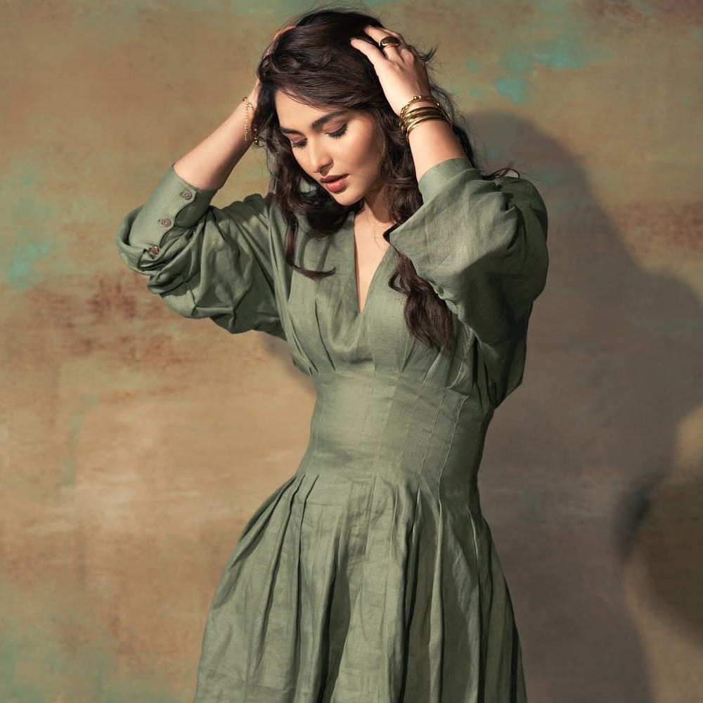 డ్రాగన్ సినిమా తర్వాత ఈ అమ్మడు వరుస ఆఫర్స్ అందుకుంది. ఇప్పటికే తెలుగులో ఓ ఆఫర్ దక్కించుకున్న ఈ ముద్దుగుమ్మ.. ఇప్పుడు మరో ఛాన్స్ కొట్టేసినట్లు తెలుస్తోంది. ప్రస్తుతం విశ్వక్ సేన్, అనుదీప్ కాంబోలో వస్తున్న ఫంకీ సినమాలో ఛాన్స్ అందుకుంది. 