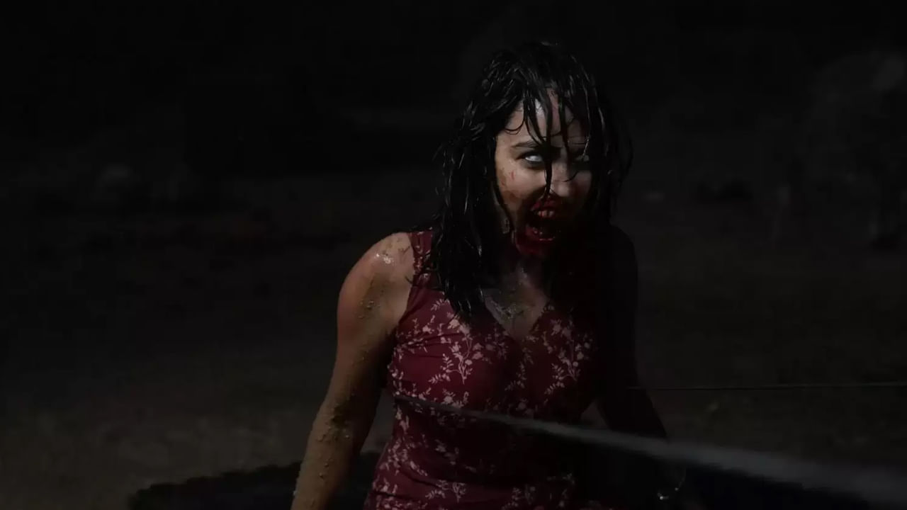 తాజాగా అమెజాన్ ప్రైమ్ వీడియోలో ప్రసారం అవుతున్న హర్రర్-థ్రిల్లర్ సిరీస్ 'ఖౌఫ్'. ఈ కథనం గ్వాలియర్‌కు చెందిన మధు అనే యువతి ఢిల్లీలోని మహిళా హాస్టల్‌కు వెళ్లి, అతీంద్రియ శక్తులు, ఆమె గతంలోని వెంటాడే గాయాలను ఎదుర్కోవడాన్ని అనుసరిస్తుంది. ఈ కథాంశం ద్వారా, లింగ ఆధారిత అణచివేత వంటి కొన్ని సామాజిక నిబంధనలు ఆధారంగా రూపొందింది.