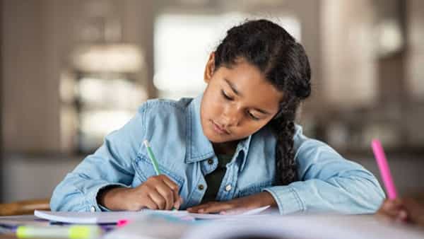 Parenting Tips: పిల్లలు హోంవర్క్ చేస్తేనే చదువు మీద ఇంట్రెస్ట్ పెరుగుతుంది.. ఎలాగో తెలుసా..?