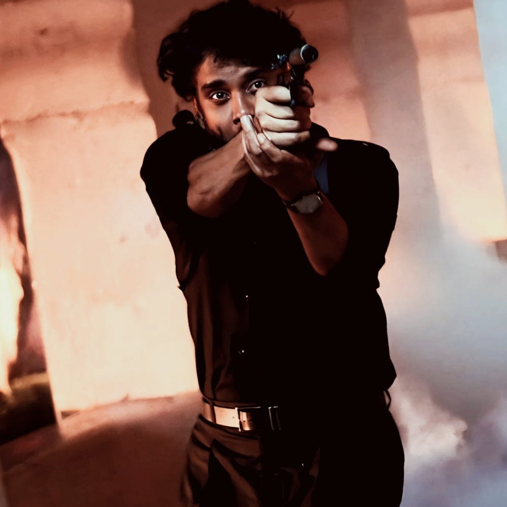 చూస్తున్నారుగా.. టీజర్ కూడా రెగ్యులర్ ఫార్మాట్‌లో కాకుండా డిఫరెంట్‌గా కట్ చేసి తన మార్క్ చూపించారు శేఖర్ కమ్ముల. తాజాగా విడుదలైన టీజర్‌తో కుబేరాపై అంచనాలు బాగా పెరిగిపోయాయి. 