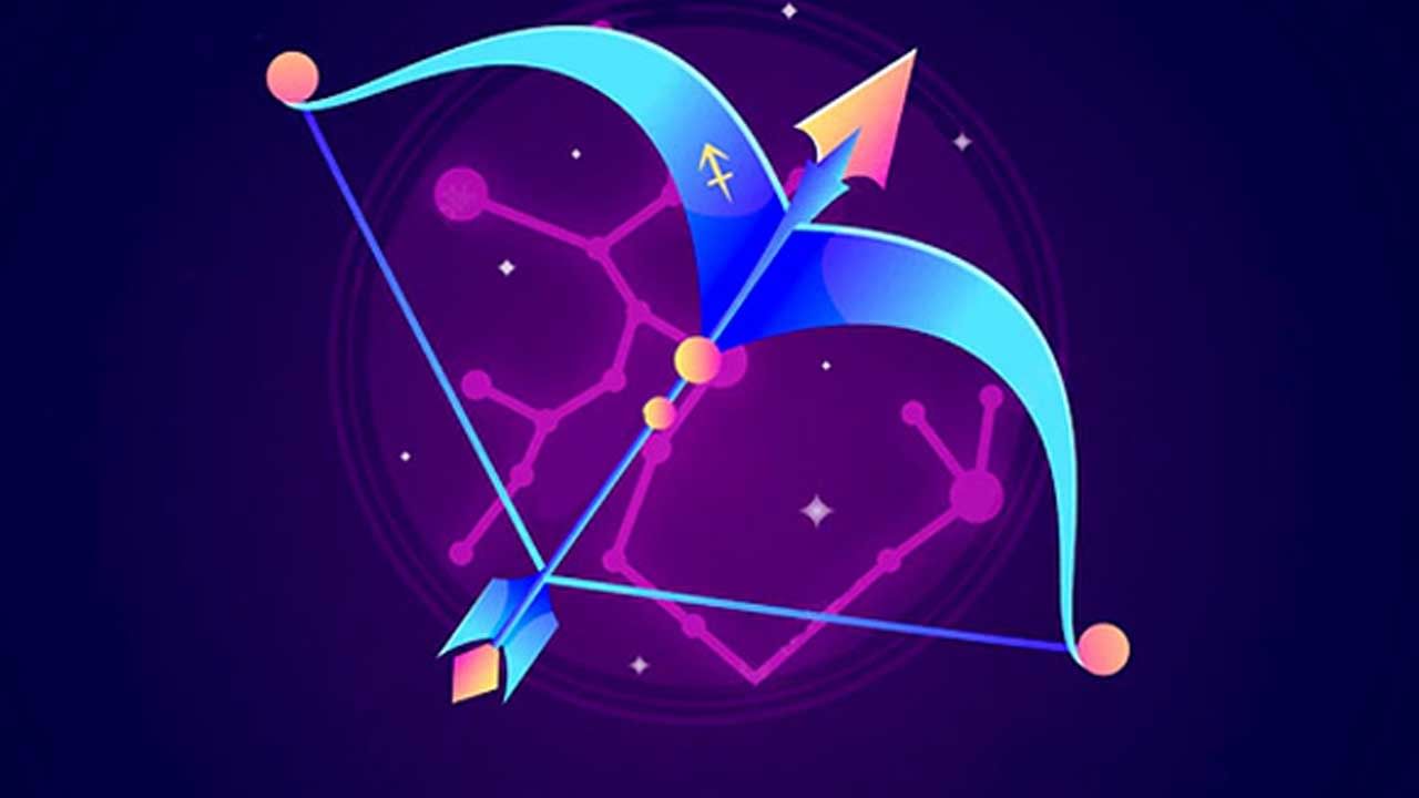 ధనస్సు రాశిలో జన్మించిన వ్యక్తులకు ఆనందం విపరీతంగా పెరగడమే కాకుండా కుటుంబ సభ్యులతో సంతోషకరమైన జీవితాన్ని గడుపుతారు. పరిస్థితులు గతంలో కంటే ఇప్పుడు మరింత మెరుగుపడే అవకాశాలు ఉన్నాయి.సంపాదన కూడా ఊహించని స్థాయిలో పెరుగుతుంది. అంతేకాకుండా విదేశాలలో చదువుకునే వ్యక్తులకు సంపద కూడా పెరుగుతుంది. ప్రయాణాలు అనుకూలంగా ఉంటాయి. ఇంట్లో శుభకార్యం జరిగే అవకాశంఉంది.