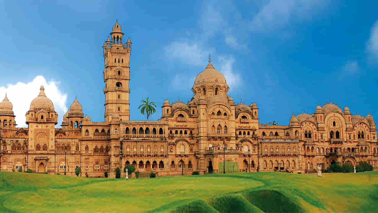 Laxmi Vilas Palace: ప్యాలెస్ కాదు.. 8వ వింత..! అంబానీ ఇల్లు ఎందుకూ పనికిరాదు..