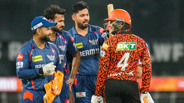 LSG vs SRH: లక్నోకు బిగ్ షాకిచ్చిన హైదరాబాద్.. ప్లే ఆఫ్ రేస్ నుంచి ఔట్