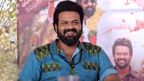 Manchu Manoj: వెళ్లి నాన్న కాళ్ళు పట్టుకోవాలనుంది.. కానీ.. మంచు మనోజ్ ఎమోషల్ కామెంట్స్