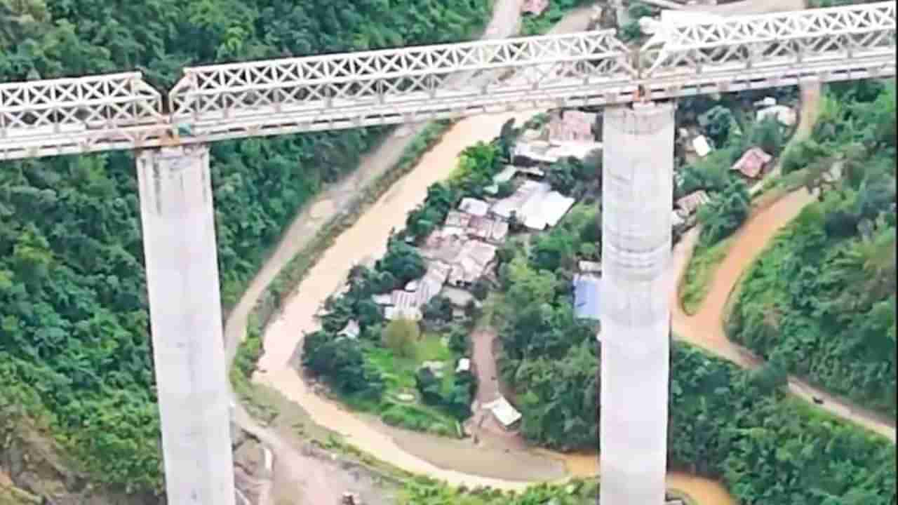 భారత రైల్వే ఖాతాలో మరో మైలురాయి.. ప్రపంచంలోనే అతి పొడవైన పైర్ వంతెన పూర్తి