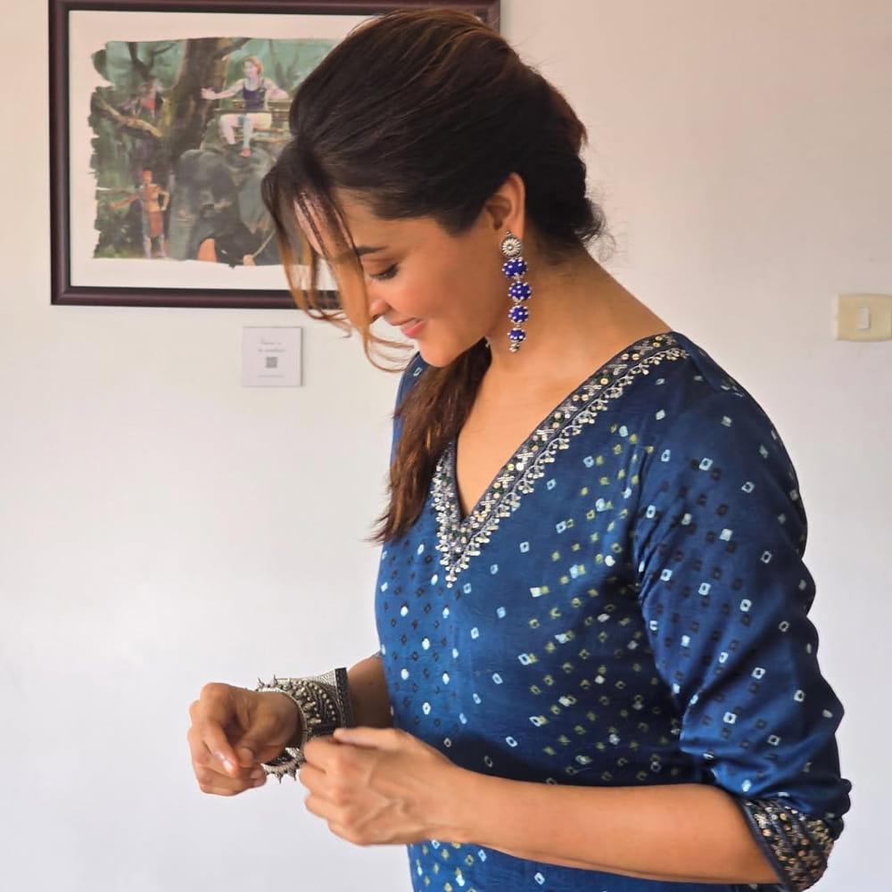 సౌత్ ఇండస్ట్రీలో సెకండ్ ఇన్నింగ్స్లోనూ సత్తా చాటుతున్న హీరోయిన్లలో మంజు వారియర్ ఒకరు. 46 ఏళ్ల వయసులోనూ కుర్ర భామలకు గట్టిపోటీనిస్తుంది. మలయాళీ చిత్రపరిశ్రమలో ఆమె లేడీ సూపర్ స్టార్.