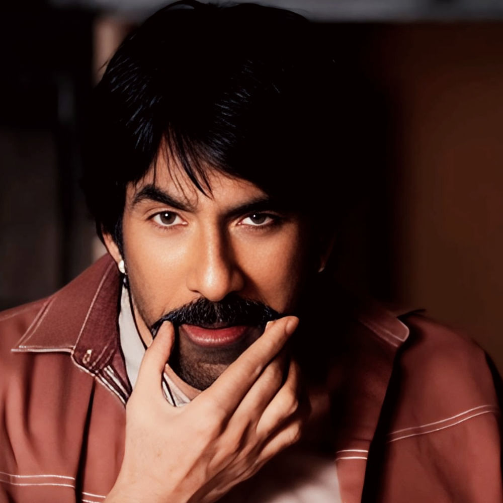 రవితేజ మాస్ జాతర కూడా ఇంకా రిలీజ్ డేట్ లాక్ చేసుకోలేదు. సితార ఎంటర్‌టైన్మెంట్స్ నుంచి వస్తున్న ఈ సినిమాపై అంచనాలు భారీగా ఉన్నాయి. పైగా ఇది రవితేజకు 75వ సినిమా. అలాగే ప్రభాస్ రాజా సాబ్ డేట్‌పై ఏ క్లారిటీ రాలేదు. అసలు 2025లో వస్తుందా రాదా అనే కంగారు కూడా అభిమానుల్లో ఉంది. ఈ క్రేజీ సినిమాలన్నింటి బిజినెస్ 800 కోట్లకు పైమాటే.