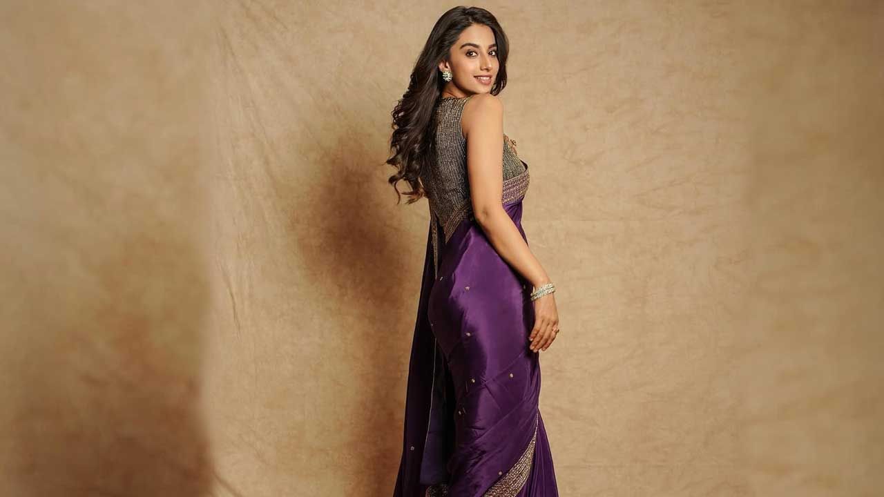 దీని తర్వాత వరసగా ఈ అందాల ముద్దుగుమ్మ ఖిలాడీ, హిట్2 , గుంటూరు కారం, లక్కీ భాస్కర్, సంక్రాంతికి వస్తున్నాం, మట్కా, మెకానీకి రాఖీ వంటి సినిమాల్లో నటించి, బ్లాక్ బస్టర్ హిట్స్ అందుకుంది. ముఖ్యంగా ఈ చిన్నది సంక్రాంతికి వస్తున్నాం సినిమాతో మంచి గుర్తింపు తెచ్చుకుంది.