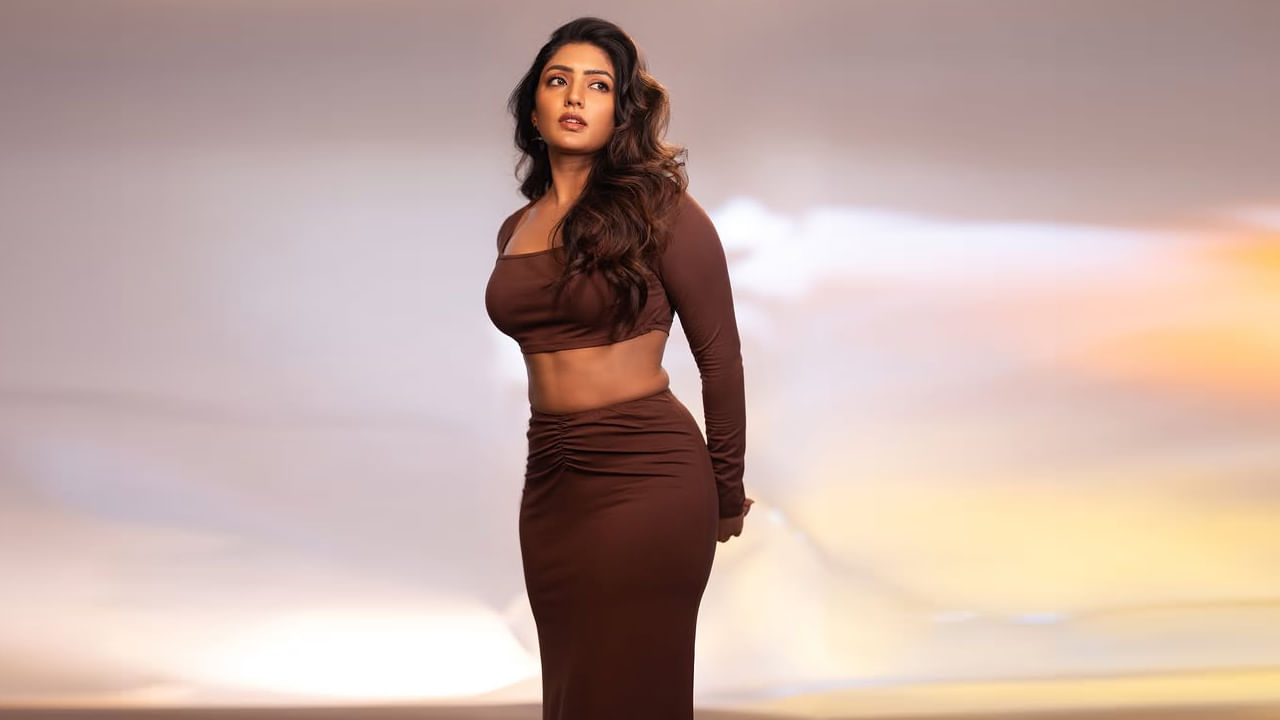 తర్వాత రొమాంటిక్-కామెడీ చిత్రం అమీ తుమీలో కథానాయకిగా మెప్పించింది. ఇందులో ఆమె నటనకు విస్తృత స్పందన లభించింది. మూడు అవార్డులు కూడా లభించాయి. మాయా మాల్, దర్శకుడు, ఆ, బ్రాండ్ బాబు వంటి చిత్రాల్లో నటించింది.