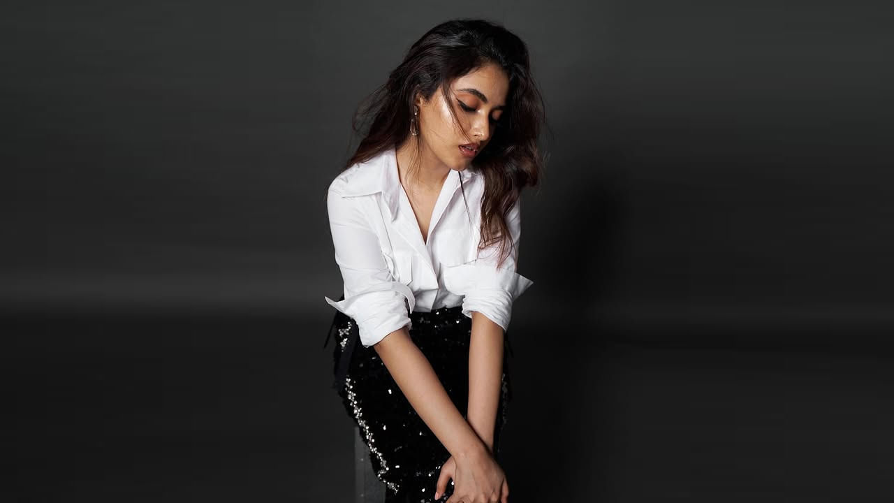 2021లో, నెల్సన్ దిలీప్‌కుమార్ దర్శకత్వం వహించిన శివకార్తికేయన్ యొక్క డాక్టర్‌తో ఆమె తమిళంలో అడుగు పెట్టింది. ఆమె నటనకు మంచి స్పందన లభించింది. ఈ చిత్రం ప్రపంచవ్యాప్తంగా బాక్సాఫీస్‌లో ₹100 కోట్లు వసూలు చేసింది మరియు విమర్శనాత్మకంగా మరియు వాణిజ్యపరంగా పెద్ద విజయాన్ని సాధించింది. ఈ చిత్రానికి ఆమె ఉత్తమ నూతన నటిగా SIIMA అవార్డును గెలుచుకుంది.