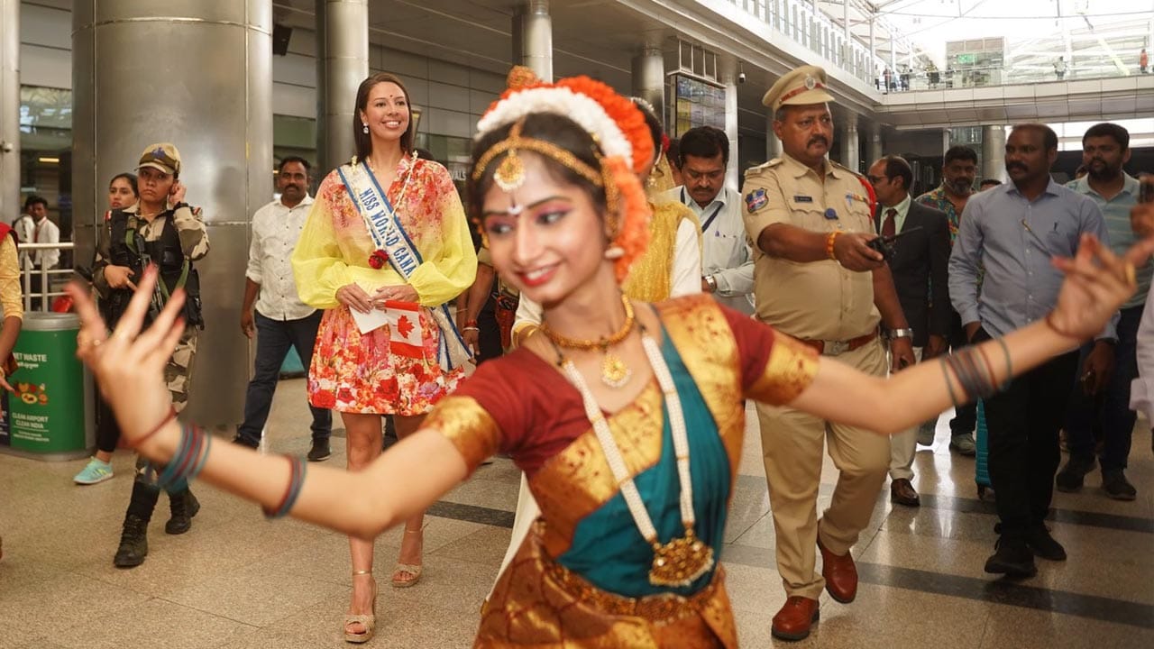 Miss World 2025: అందాల పోటీల సందడి షురూ..! భాగ్యనగరానికి చేరుకుంటున్న అందగత్తెలు..