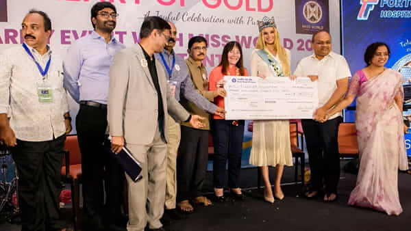 Miss World 2025: తెలగాణలో 500 మంది అనాధలను దత్తత తీసుకున్న మిస్ వరల్డ్ ఆర్గనైజేషన్... పిల్లలపై పెద్ద మనసు చూపించిన దాతలు