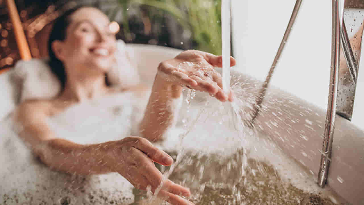 Morning vs Night Bath: పగలా..? రాత్రా..? ఏ టైంలో స్నానం చేస్తే ఆరోగ్యానికి మేలు..