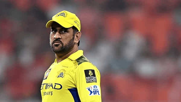 టికెట్ కలెక్టర్ టూ క్రికెటర్.. రూ. 1000 కోట్ల సామ్రాజ్యాన్ని నిర్మించిన కెప్టెన్ కూల్.. ఎక్కడెక్కడ ఉన్నాయంటే?