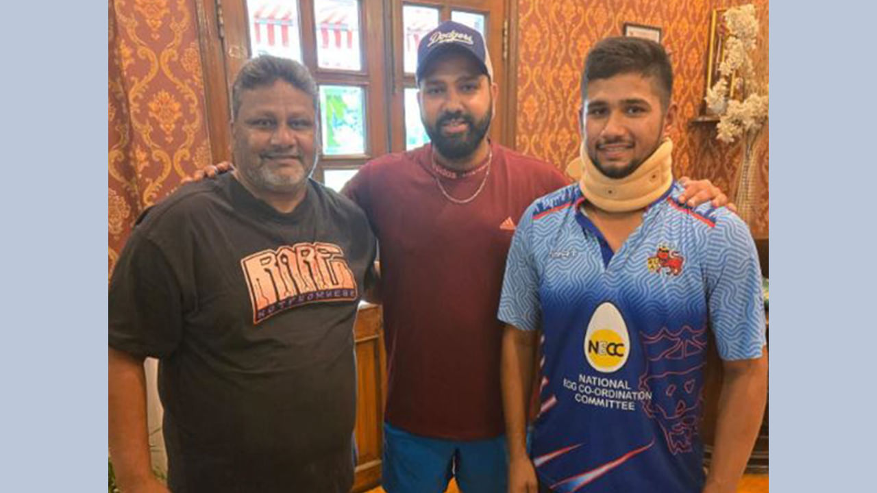 ముషీర్ ఖాన్ ఈ అరుదైన ఘనతను సాధించడంతో, అతని పేరు చరిత్ర పుటల్లో నిలిచిపోయింది. అతని కెరీర్లో ఇది ఒక ముఖ్యమైన మలుపు కావడం ఖాయం. భవిష్యత్తులో అతను భారత క్రికెట్లో మరింత గొప్ప విజయాలు సాధిస్తాడని ఆశిద్దాం.