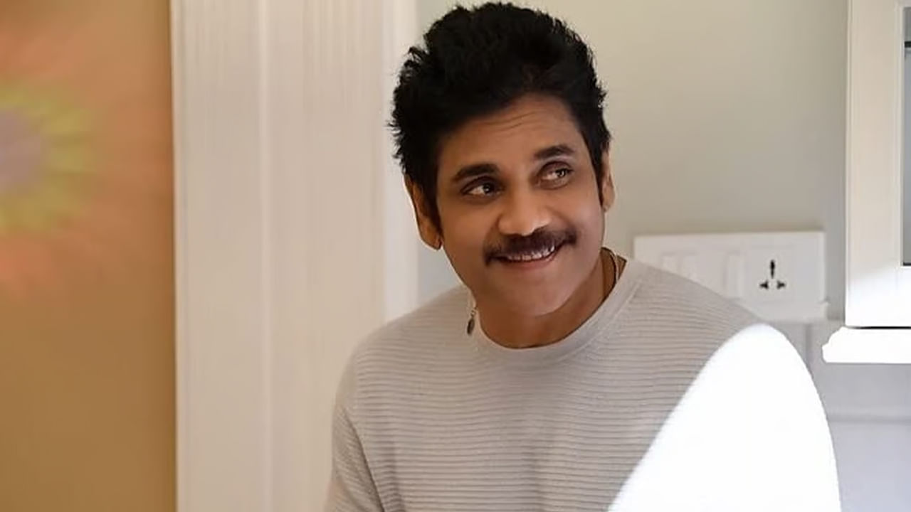 ఒకప్పుడు వరస సినిమాలో ఫుల్ బిజీగా గడిపిన ఈ హీరో. ప్రస్తుతం సినిమాల విషయంలో తమ అభిమానులను కాస్త నిరాశ పరుస్తున్నారనే చెప్పాలి. అయితే ఈ హీరో చాలా సినిమాలను వదులుకున్నాడంట. కథ నచ్చక, డేట్స్ ఖాలీలేక ఇలా చాలా కారణాల వలన బ్లాక్ బస్టర్ హిట్స్ మిస్ చేసుకున్నాడు.