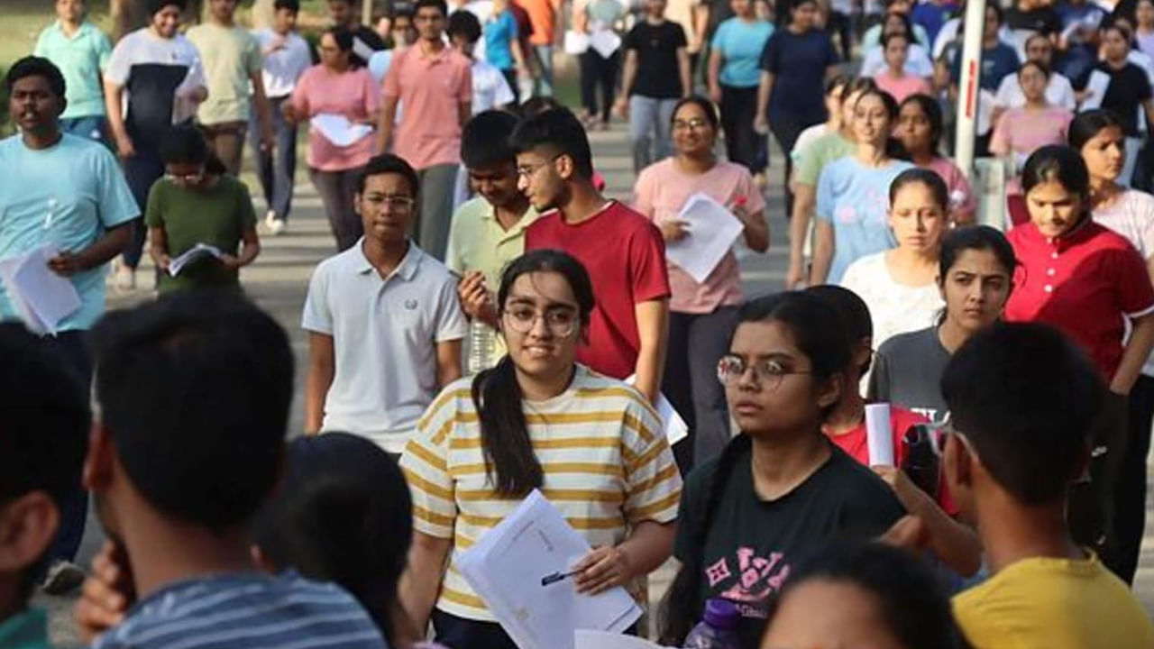 NEET UG Result 2025: నీట్ ఫలితాలకు బ్రేక్... స్టే విధించిన మద్రాస్ హైకోర్టు.. కారణం ఏంటంటే..