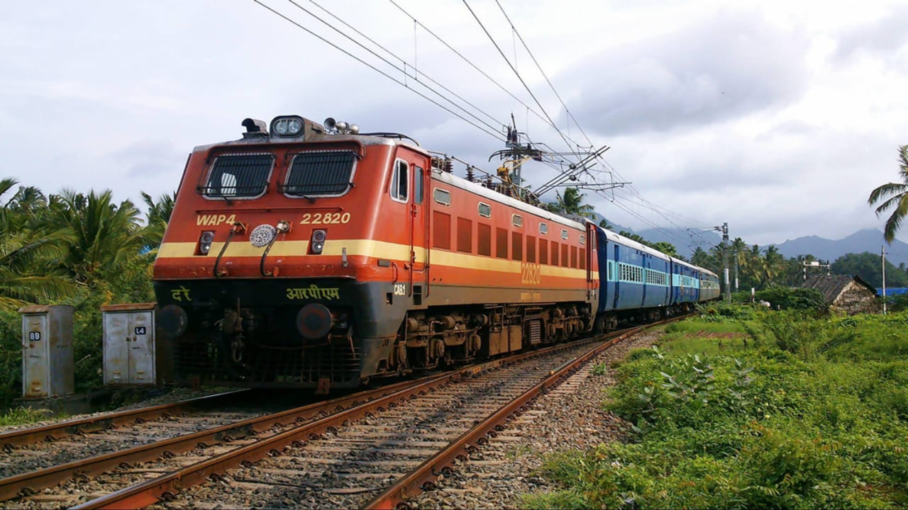 Indian Railways: కొత్త రూల్స్..  రైల్వే ప్రయాణికులకు ఇకపై ఆ సౌకర్యం లేదు.. వీటికి ఓటీపీ మస్ట్